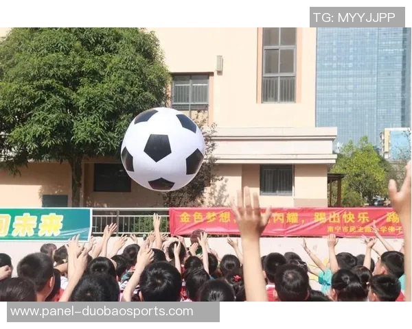 足球小将们在绿茵场上展现射门技巧的精彩瞬间与成长故事